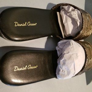 Daniel Green Women's Dormie Gold Snake Slippers Casual Size 13 M  52301-711 NEW